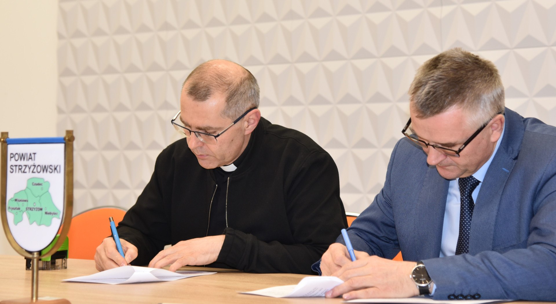 Powiat dotuje konserwację zabytków