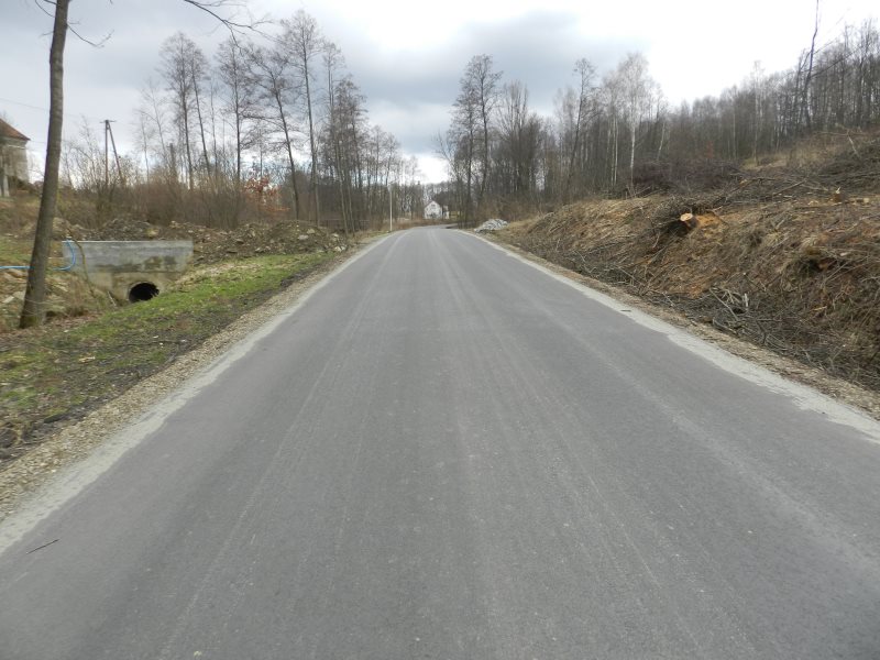 Przebudowano odcinek drogi powiatowej Konieczkowa - Lutcza