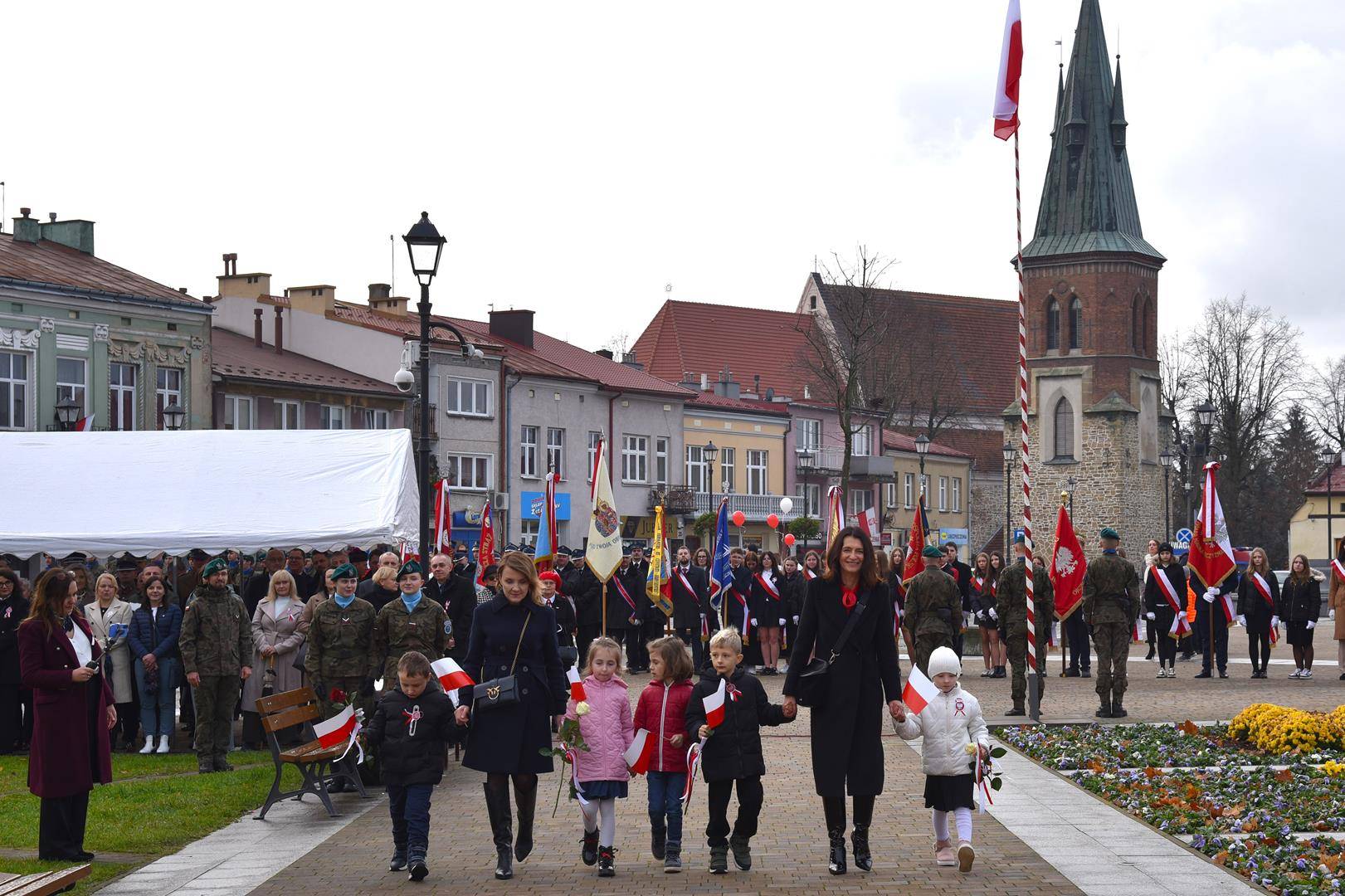Narodowe Święto Niepodległości w Strzyżowie – wspólne świętowanie 107. rocznicy odzyskania przez Polskę wolności